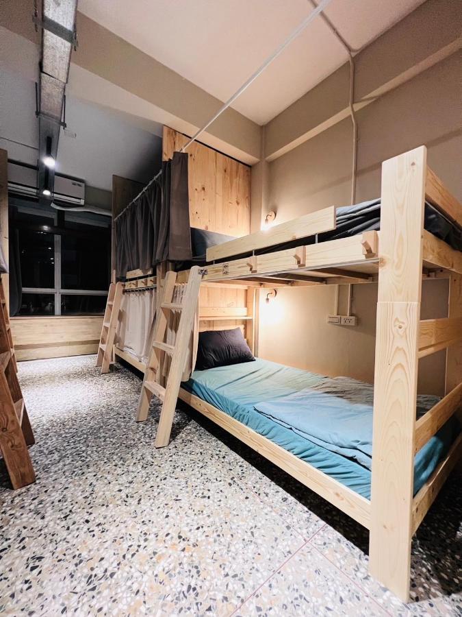 Walk Home Hostel Цзяї Екстер'єр фото